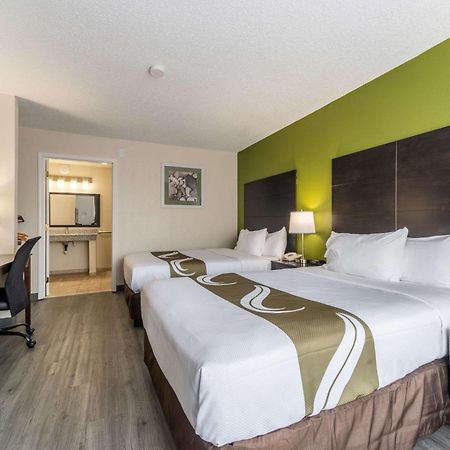 Quality Inn & Suites Vandalia Near I-70 And Hwy 51 ภายนอก รูปภาพ