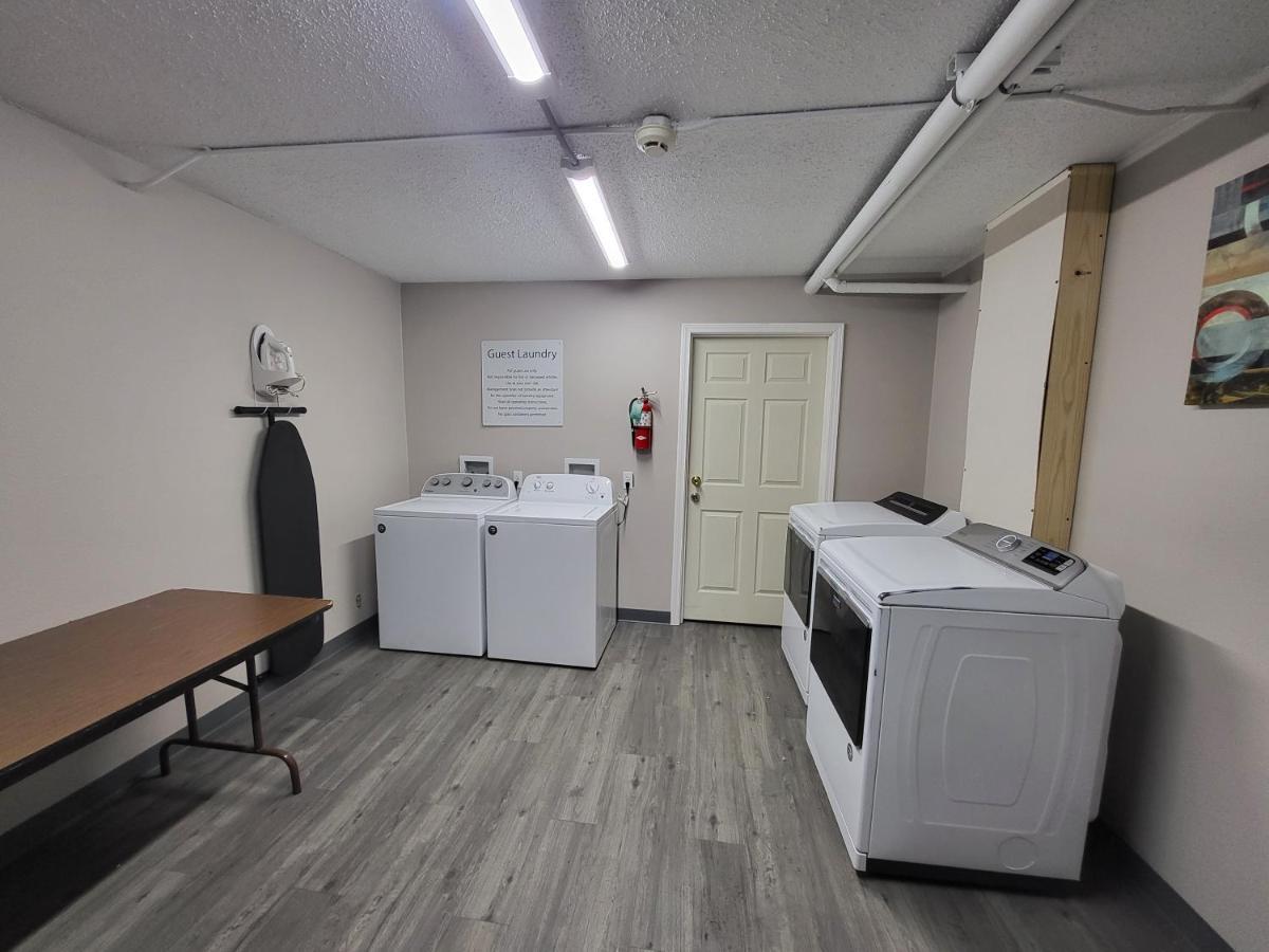 Quality Inn & Suites Vandalia Near I-70 And Hwy 51 ภายนอก รูปภาพ