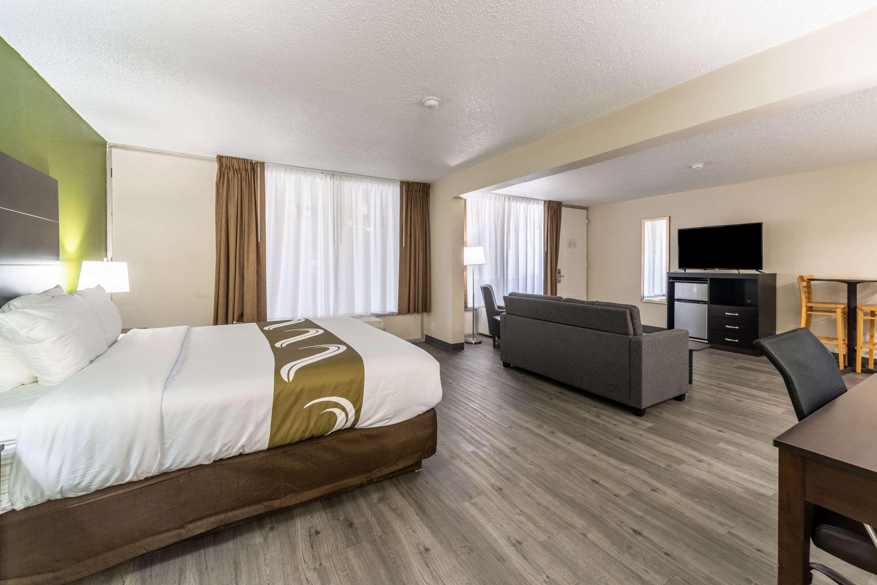 Quality Inn & Suites Vandalia Near I-70 And Hwy 51 ภายนอก รูปภาพ