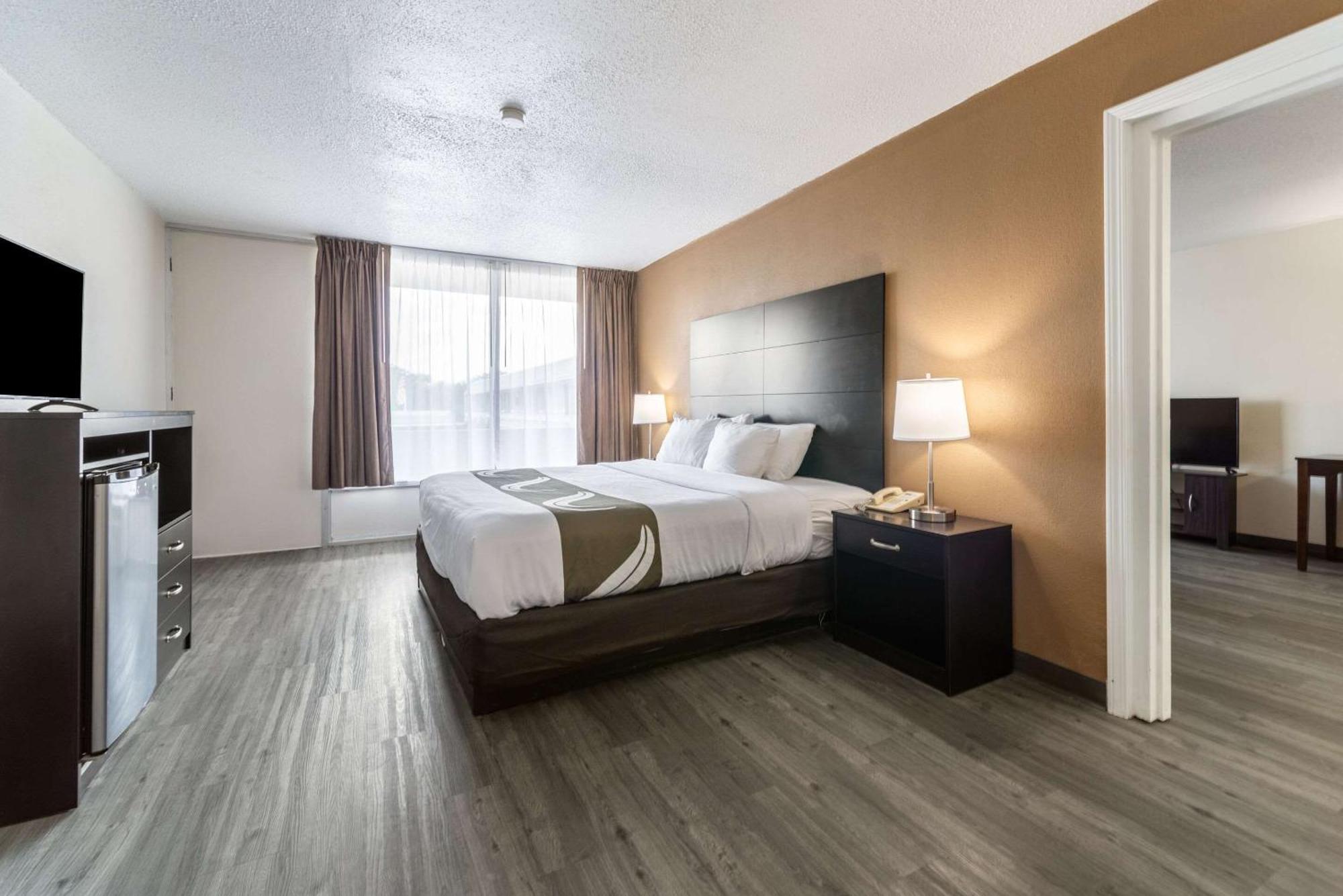 Quality Inn & Suites Vandalia Near I-70 And Hwy 51 ภายนอก รูปภาพ