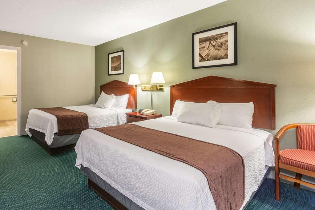 Quality Inn & Suites Vandalia Near I-70 And Hwy 51 ห้อง รูปภาพ